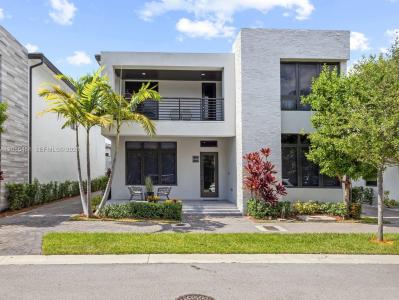 8143 NW 47th Ter, Doral, フロリダ 33166, アメリカ合衆国