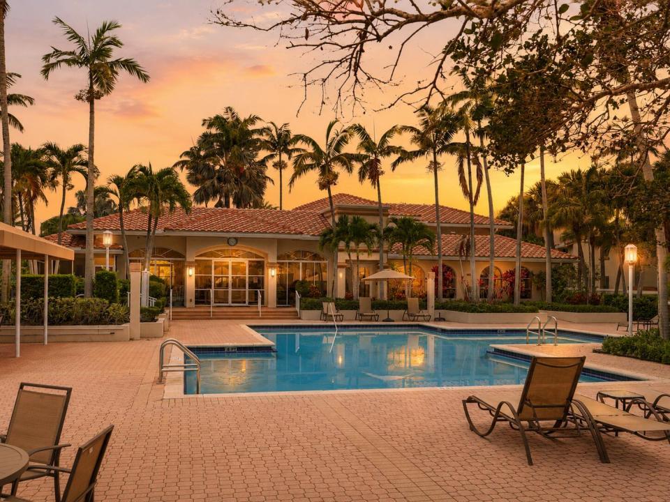 20101 Glenmoor Drive, West Palm Beach, Florida 33409, USA