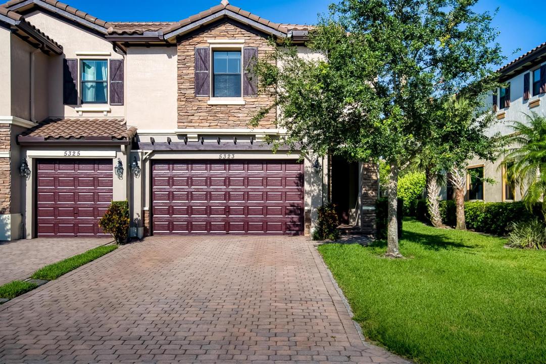 5323 SANTA MARIA Avenue, Boynton Beach, Florida 33436, USA
