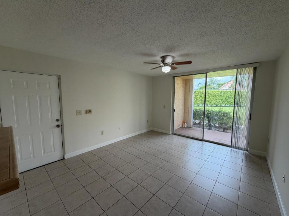 1743 Village Boulevard 106, West Palm Beach, Floride 33409, États-Unis