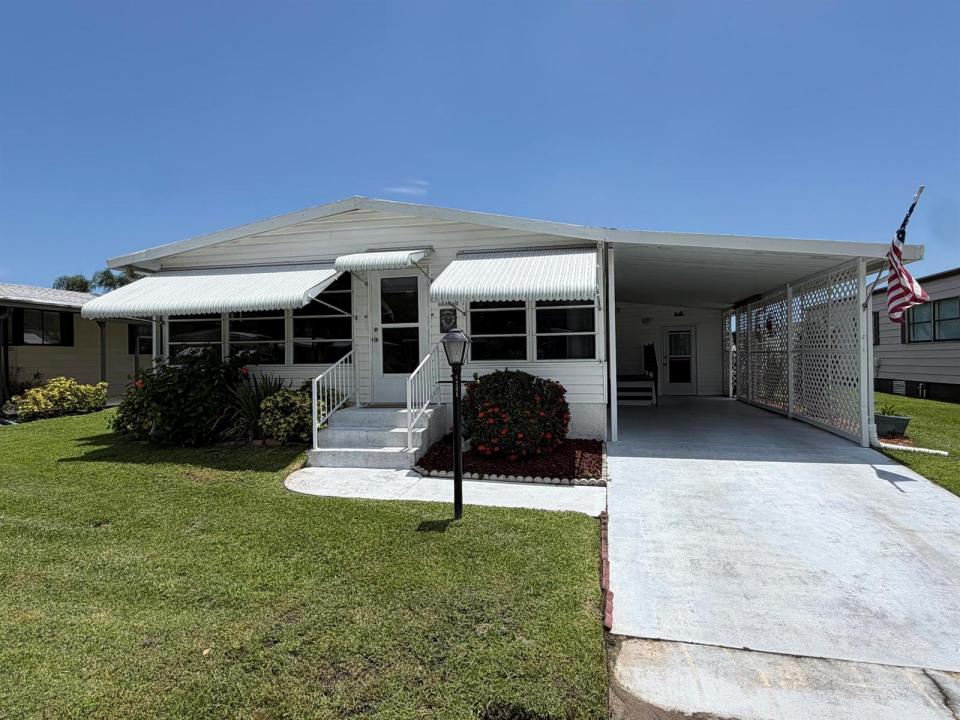 8204 W BITTERBUSH Lane, Port St. Lucie, Floride 34952, États-Unis