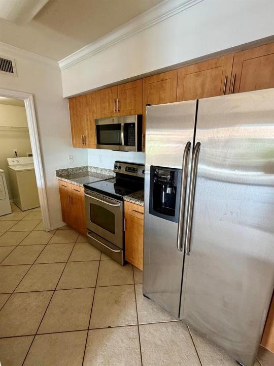 6529 EMERALD DUNES Drive 302, West Palm Beach, Floride 33411, États-Unis