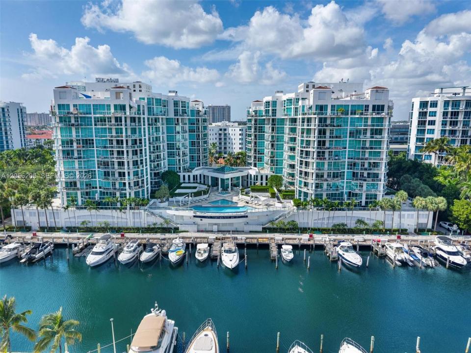 3131 NE 188th St 2-705, Aventura, Floride 33180, États-Unis