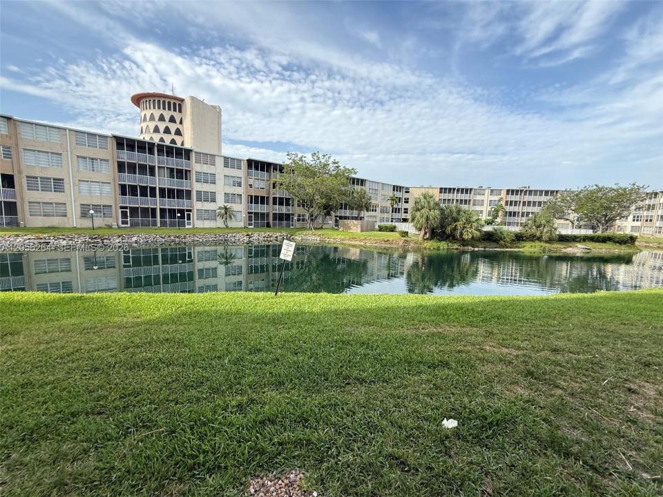 1700 NE 191st St 510, Miami, فلوريدا 33179, الولايات المتحدة