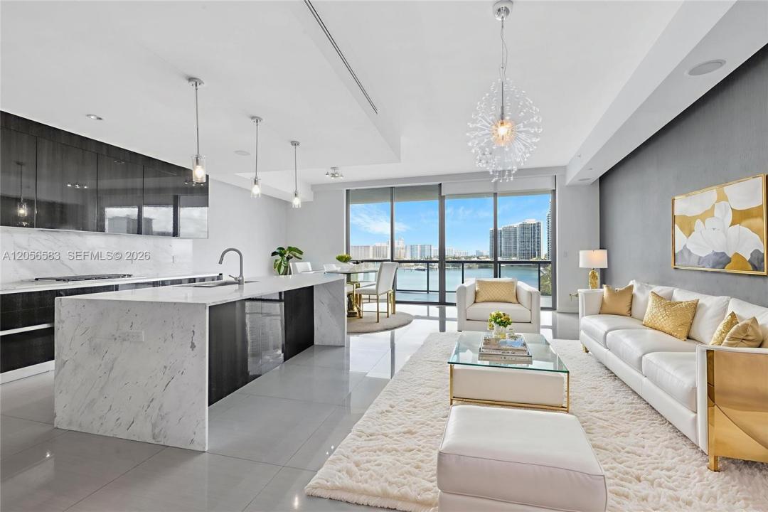 3300 NE 188 St. 611, Aventura, Floride 33180, États-Unis