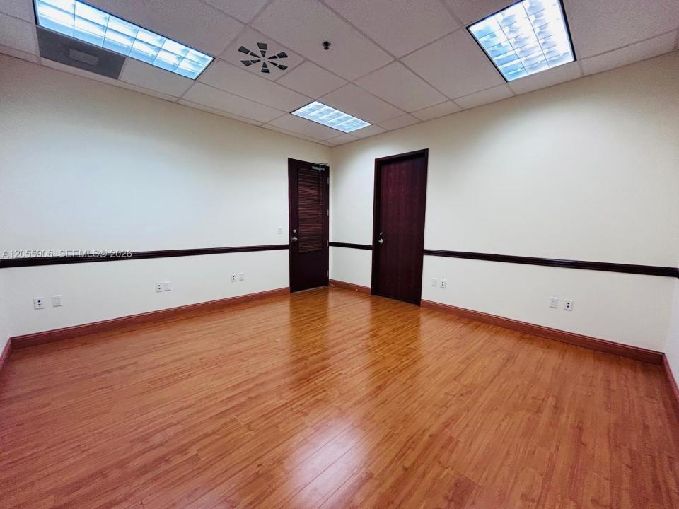 2893 Executive Park Dr 105, Weston, Floride 33331, États-Unis