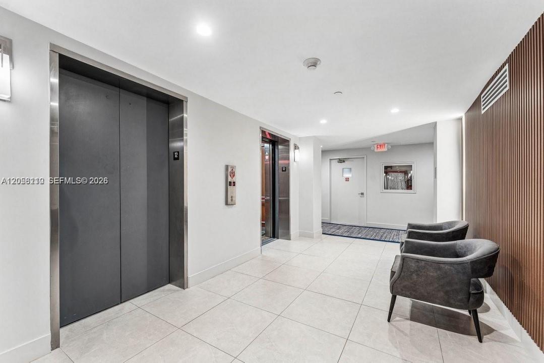 1370 S Ocean Blvd 1207, Pompano Beach, Florida 33062, USA
