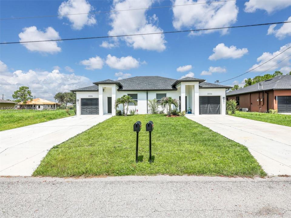 2224 Kenneth Ave S, Lehigh Acres, Florida 33973, USA