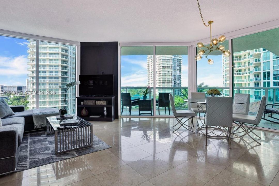 150 Sunny Isles Blvd 1-805, Sunny Isles Beach, Floride 33160, États-Unis