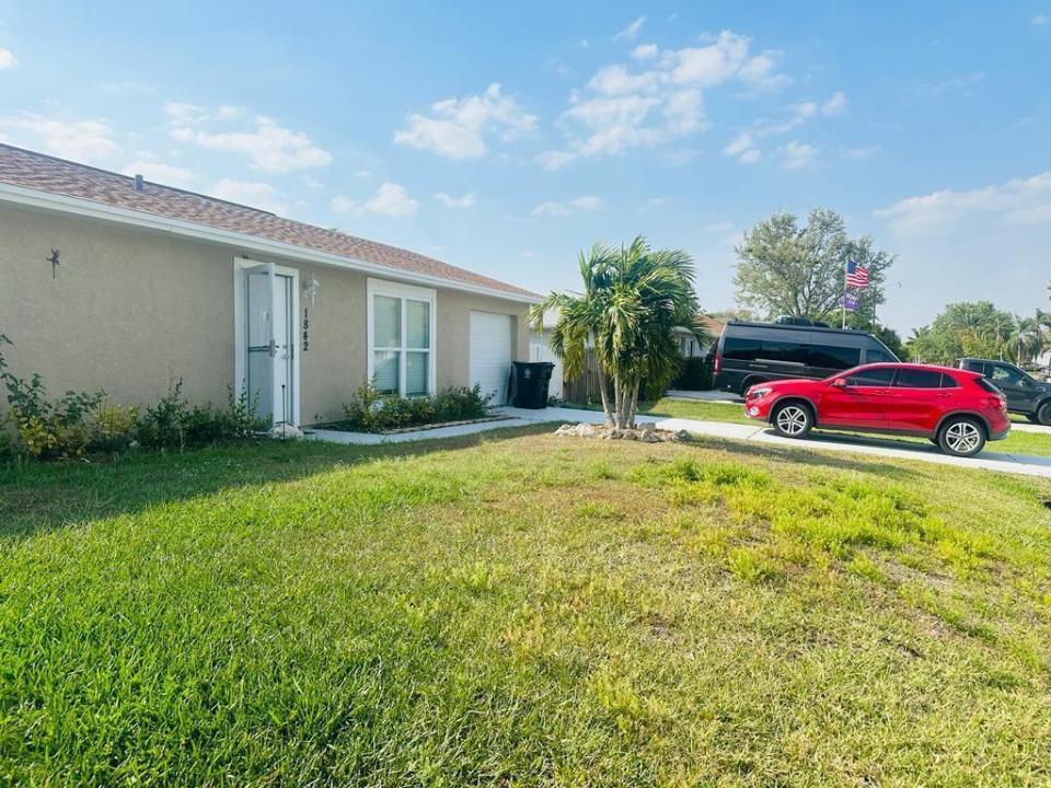 1842 SW Morelia Lane, Port St. Lucie, فلوريدا 34953, الولايات المتحدة