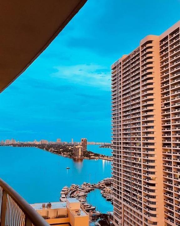 1750 N Bayshore Drive 2106, Miami, Florida 33132, USA