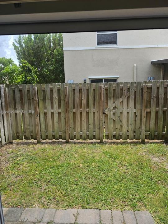 561 NE 5th St, Florida City, Floryda 33034, USA