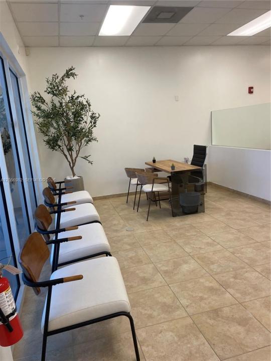 951 Sansburys Way 202, West Palm Beach, Floride 33411, États-Unis