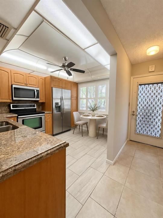 4701 Martinique Drive L2, Coconut Creek, Florida 33066, USA