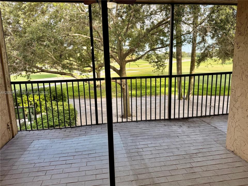 200 Jacaranda Country Club Dr 4B, Plantation, Floride 33324, États-Unis
