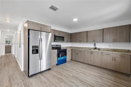1884-1886 NW 64th St B, Miami, Florida 33147, USA
