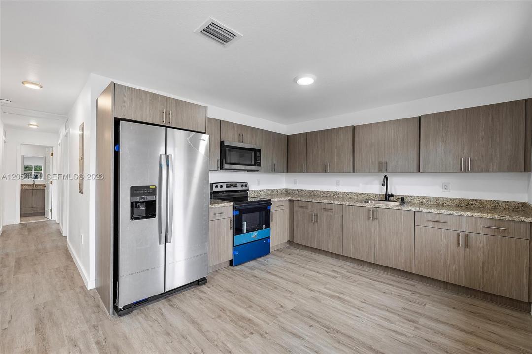 1884-1886 NW 64th St B, Miami, Florida 33147, USA