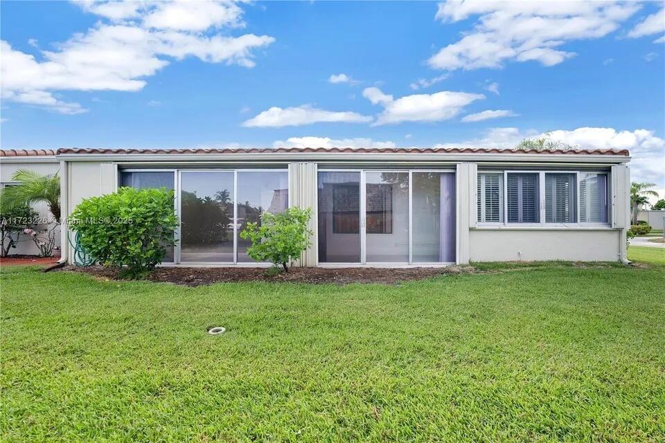 2532 Boundbrook S Drive 104, Palm Springs, Floride 33406, États-Unis