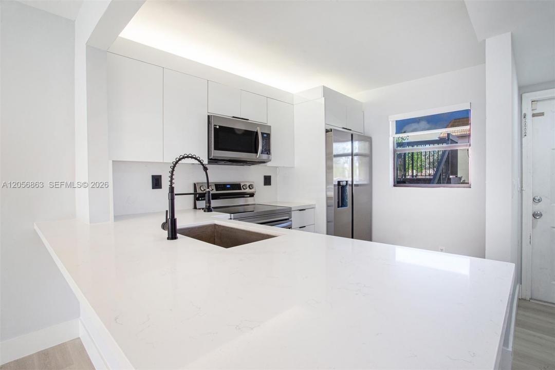 1000 NW 106th Ter 101, Pembroke Pines, Floride 33026, États-Unis