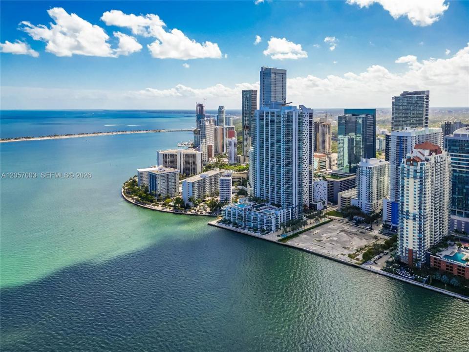 1331 Brickell Bay Dr BL-48, Miami, פלורידה 33131, ארצות הברית של אמריקה
