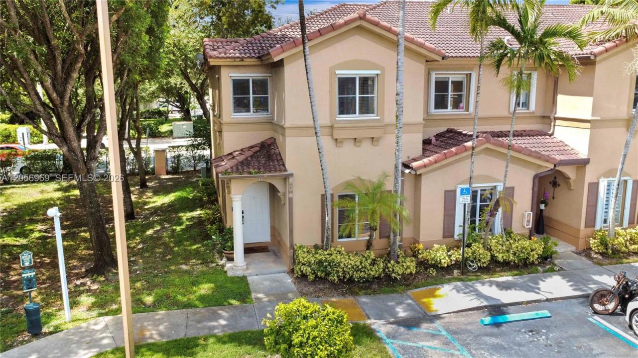 10720 NW 82nd Ter 1-8, Doral, Floride 33178, États-Unis