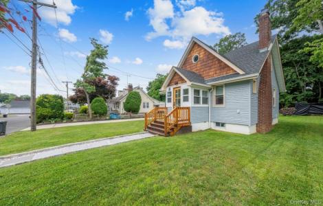 8 Rosewood Avenue, Babylon, Nueva York 11701, Estados Unidos