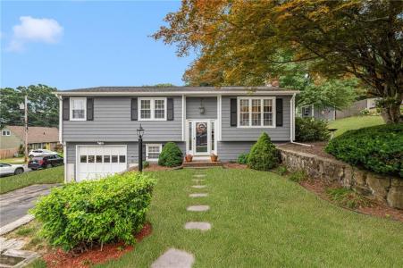 24 Morton Avenue, Johnston, Rhode Island 02919, USA