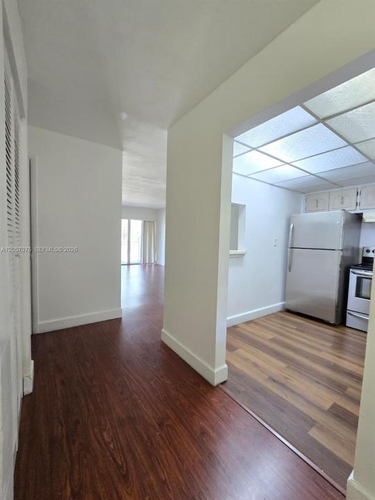 9357 Fontainebleau Blvd D420, Miami, Floride 33172, États-Unis