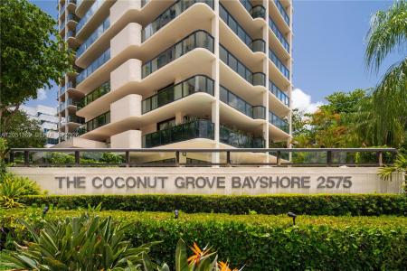 2575 S Bayshore Dr 5B, Coconut Grove, Florida 33133, USA