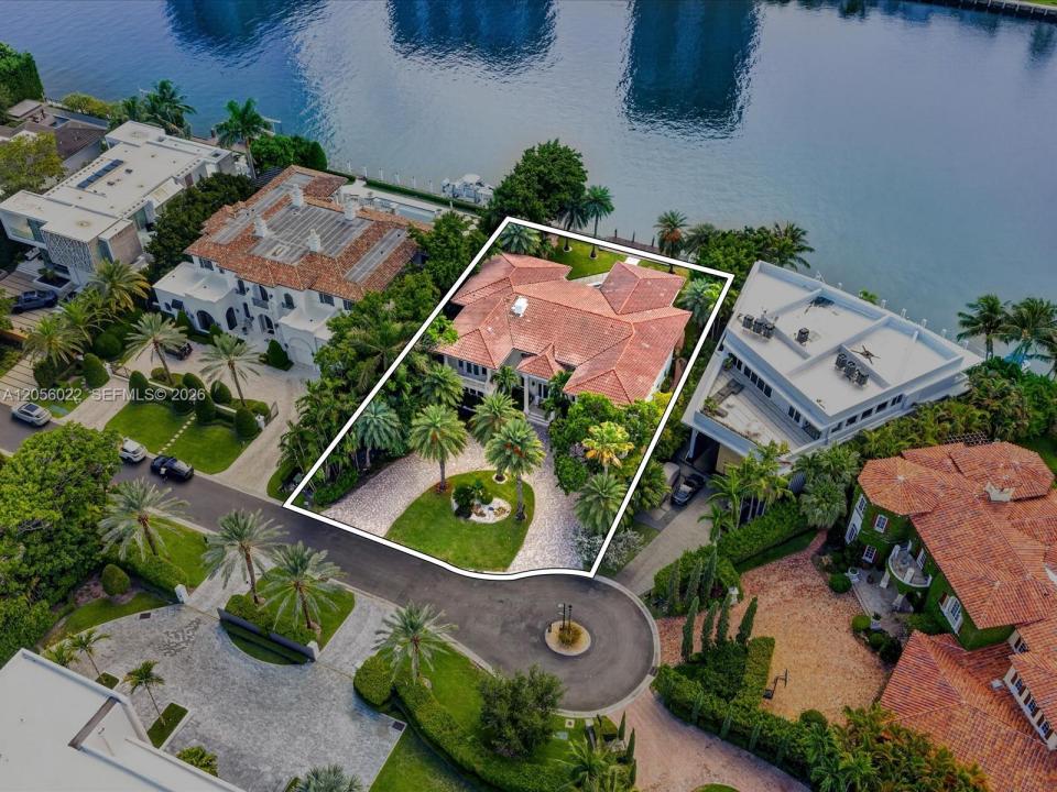 628 N Island, Golden Beach, Florida 33160