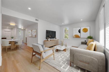893 NE 81st St 1, Miami, Florida 33138, USA