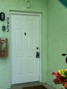 3982 NW 87th Ave 3982, Sunrise, Florida 33351, USA