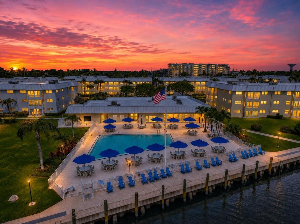 11 COLONIAL CLUB Drive 302, Boynton Beach, Floride 33435, États-Unis