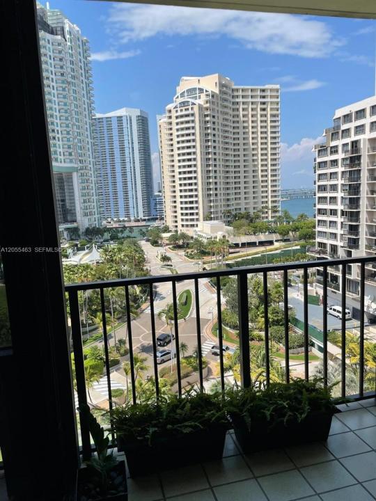 520 Brickell Key Dr A1216, Miami, Florida 33131, Stati Uniti