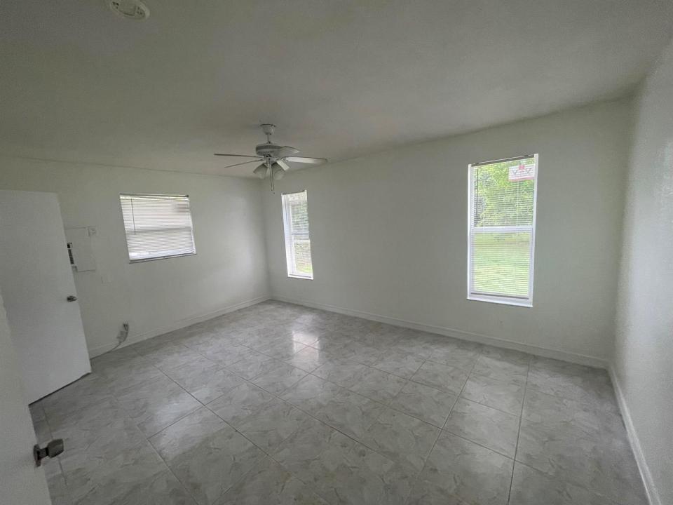2819 POLK Street B, Hollywood, Floride 33020, États-Unis