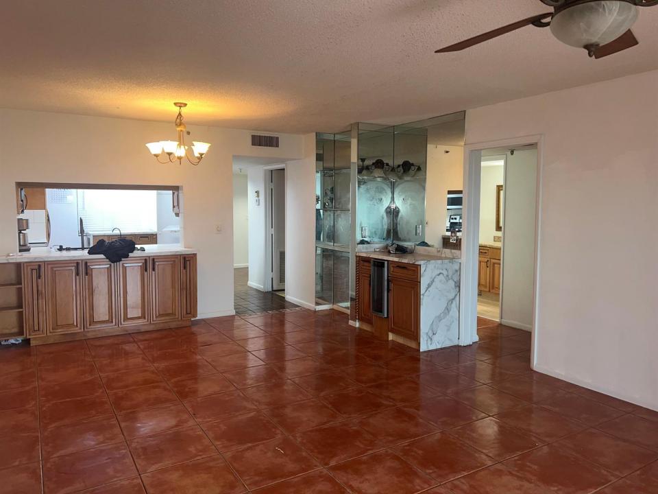 2202 S CYPRESS BEND Drive 801, Pompano Beach, Floryda 33069, USA