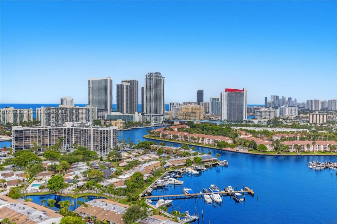 2500 PARKVIEW DR 2405, Hallandale Beach, Florida 33009, USA