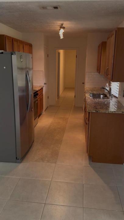 508 NW AZALEA Avenue, Port St. Lucie, Floride 34983, États-Unis