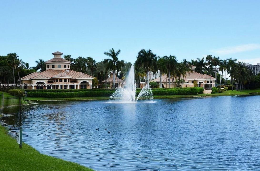 957 N Harbor Vw 957, Hollywood, Floride 33019, États-Unis