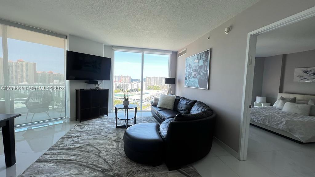 150 Sunny Isles Blvd 1-1202, Sunny Isles Beach, Floride 33160, États-Unis
