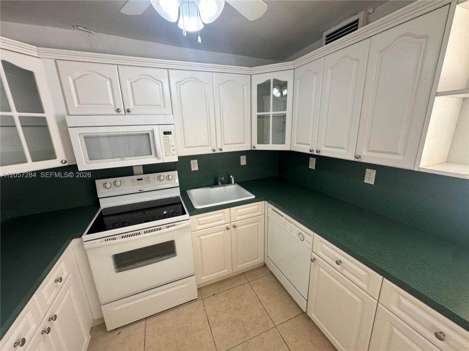 12590 NE 16th Ave 509, North Miami, Florida 33161, Stati Uniti