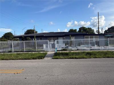 9200 SW 37th St, Miami, Florida 33165, USA