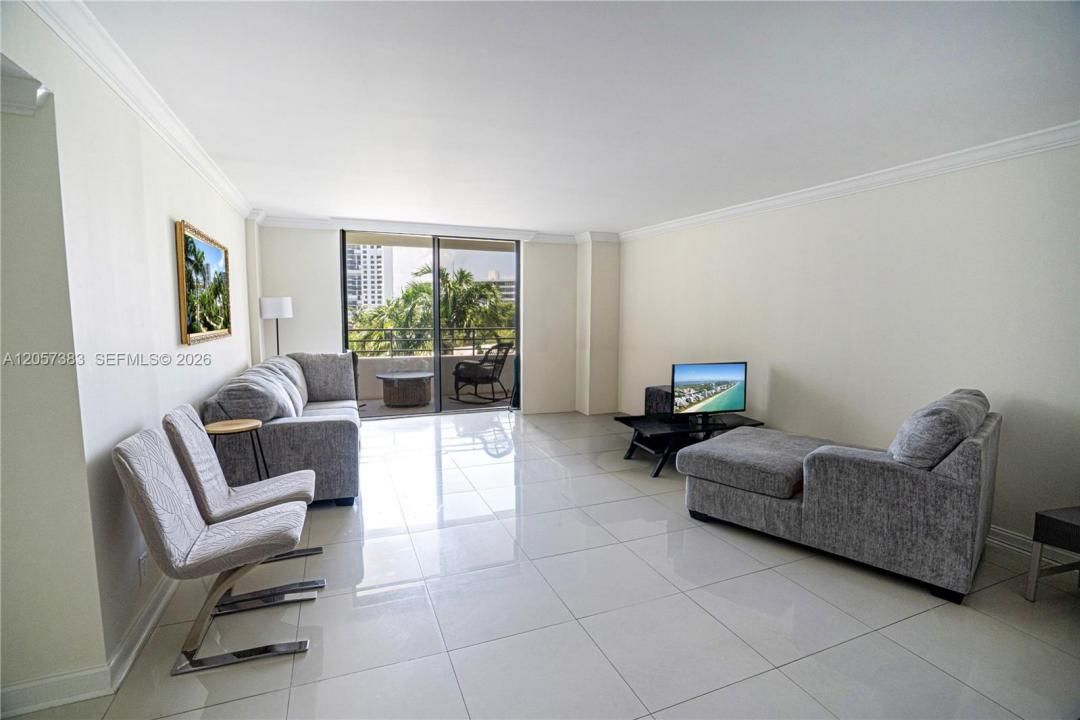 2500 Parkview Dr 616, Hallandale Beach, Florida 33009, Stati Uniti