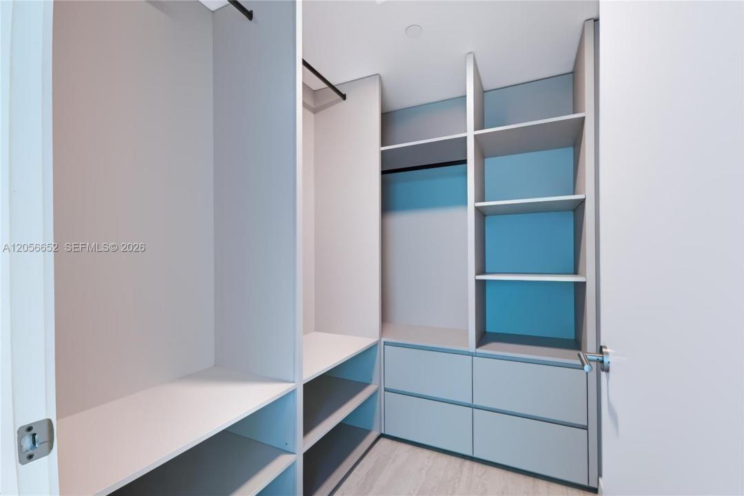 77 SE 5th St 4106, Miami, Floride 33131, États-Unis