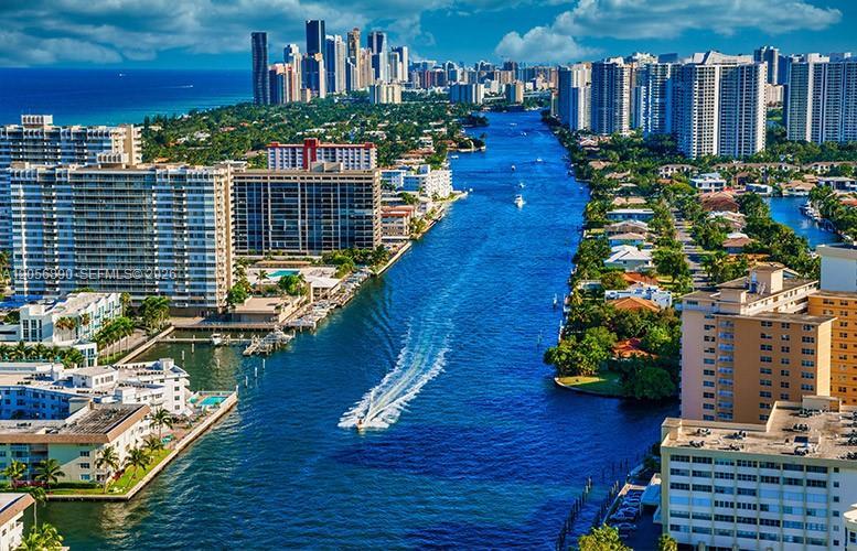 800 Parkview Dr 410, Hallandale Beach, Florida 33009, USA