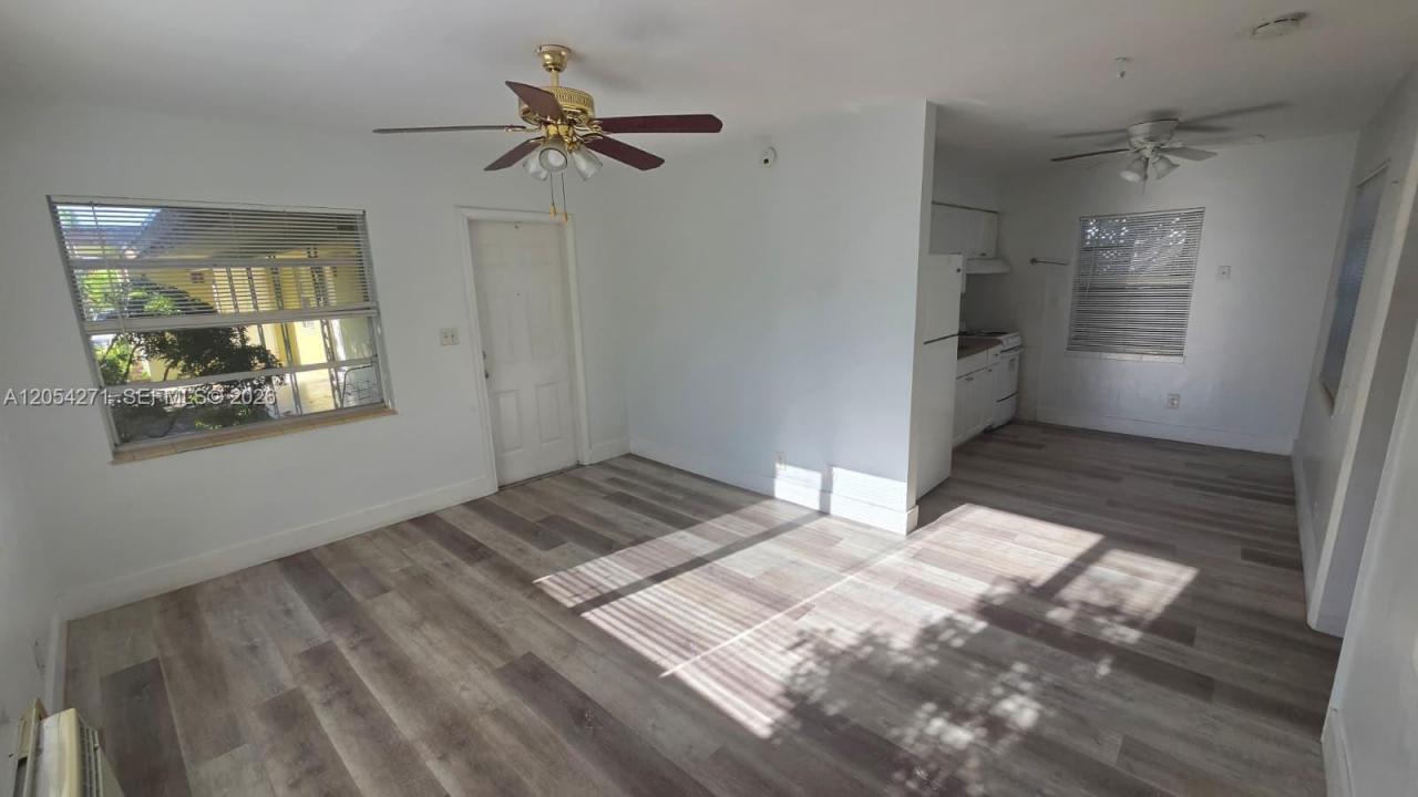 808 NE 10th St 3, Hallandale Beach, Floride 33009, États-Unis