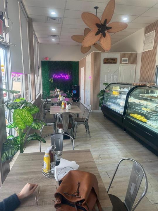 6727 W 4 Ave, Hialeah, Florida 33012, Amerika Birleşik Devletleri