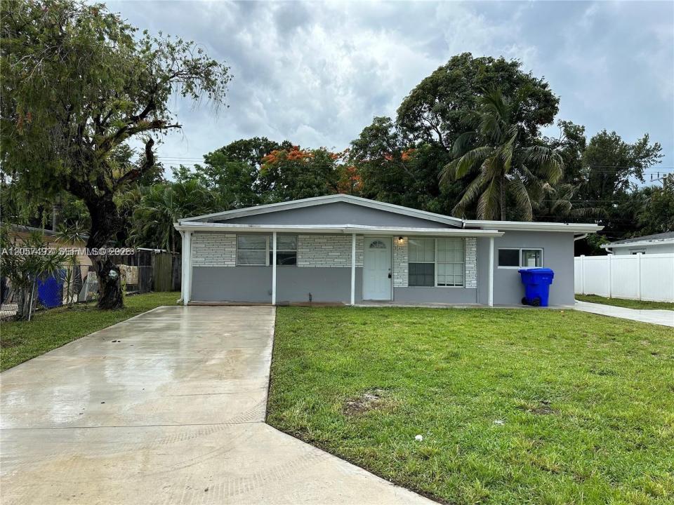 5820 Atlanta St, Hollywood, Florida 33021, USA