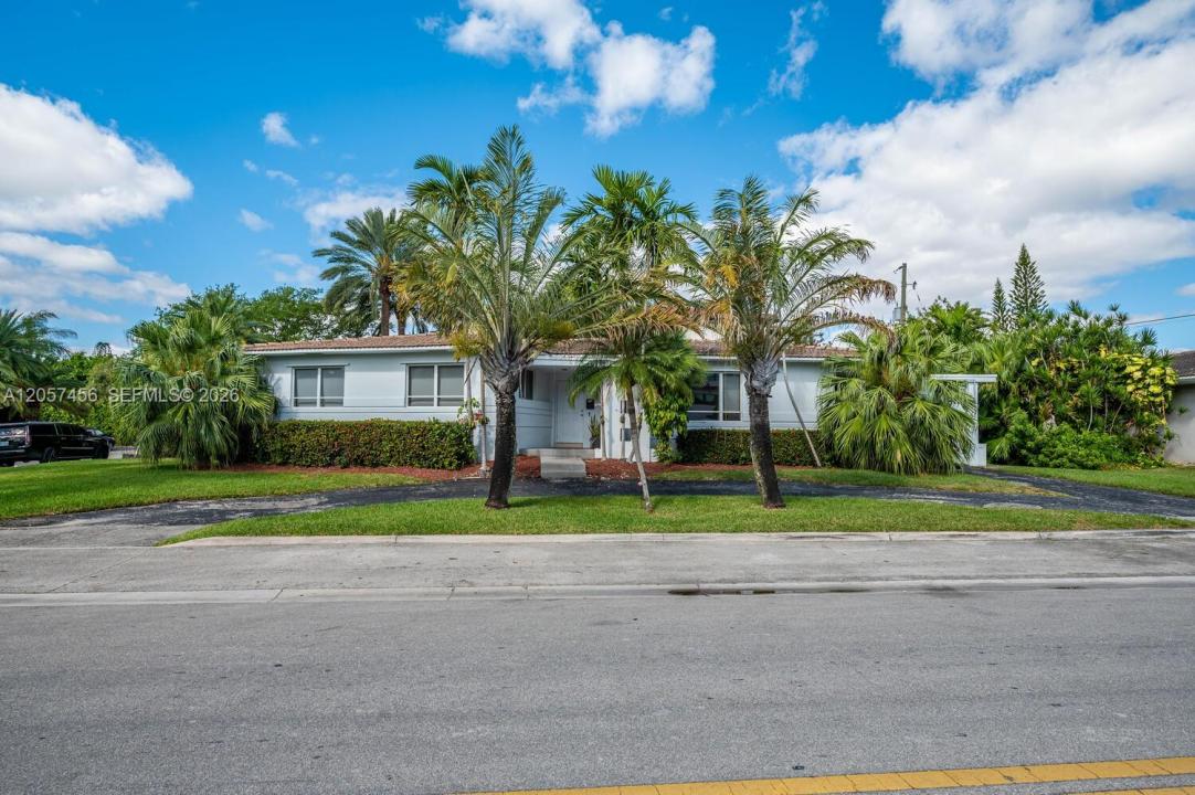 9520 E Broadview Dr, Bay Harbor Islands, Florida 33154, Stati Uniti