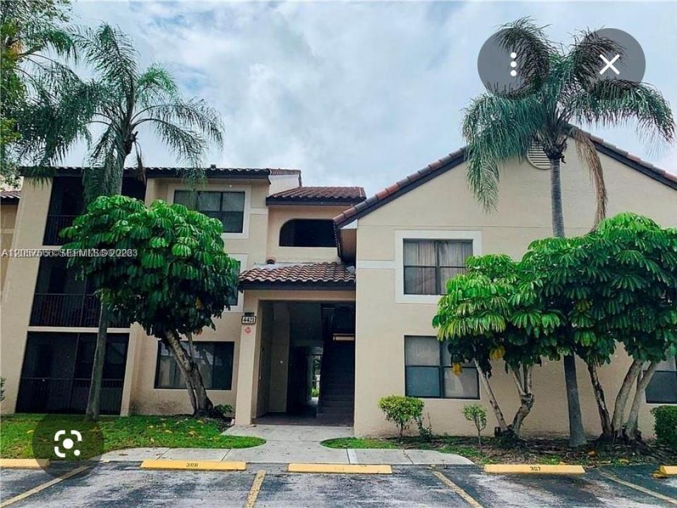 4421 W Mcnab Rd 17, Pompano Beach, Florida 33069, Stati Uniti